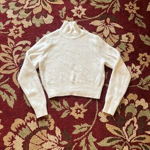 Zara white cropped turtleneck sweater size small